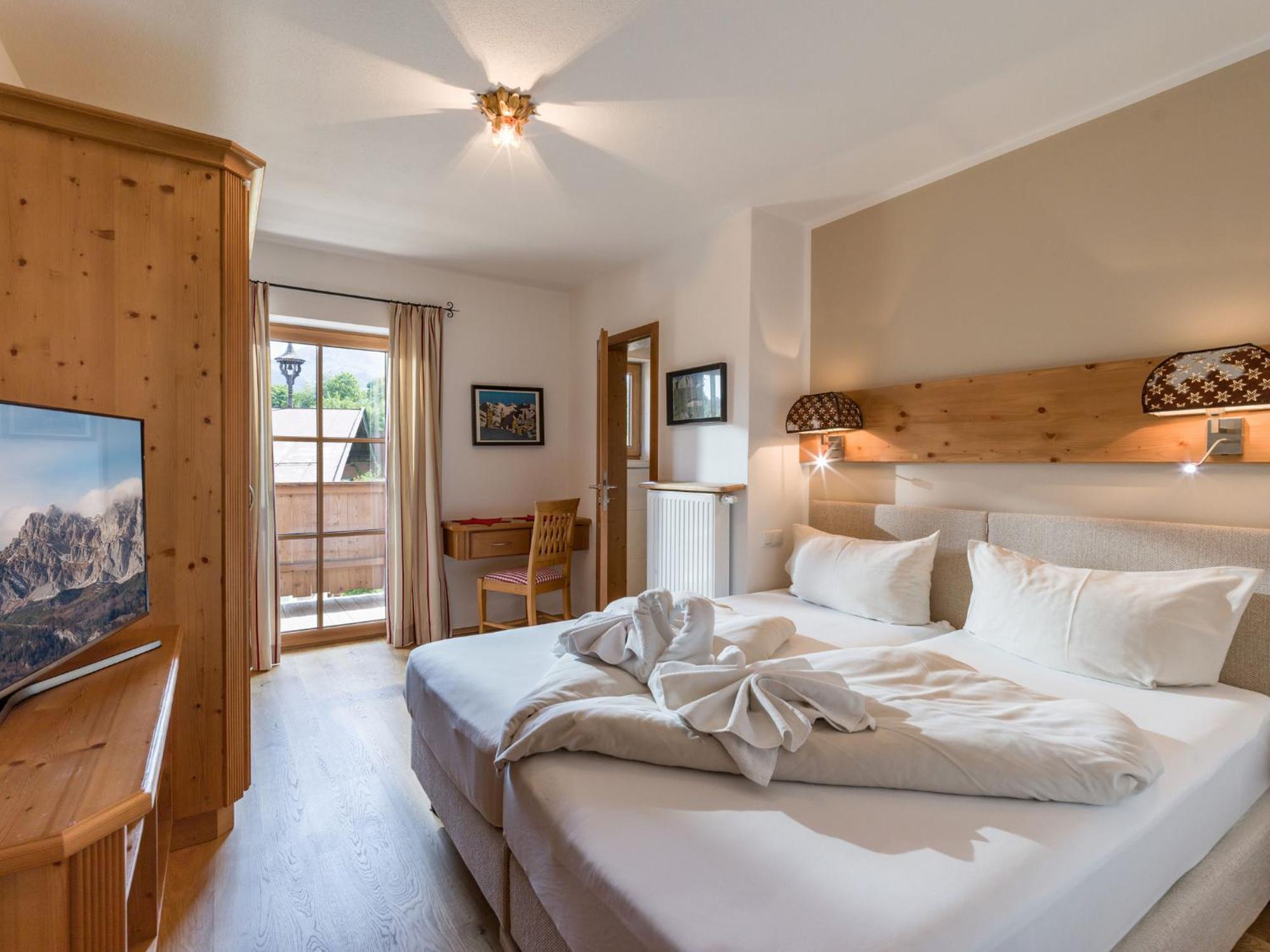Landhaus Kitzhorn Appartement Hahnenkamm - By Nv-Appartements Kitzbühel Exteriör bild