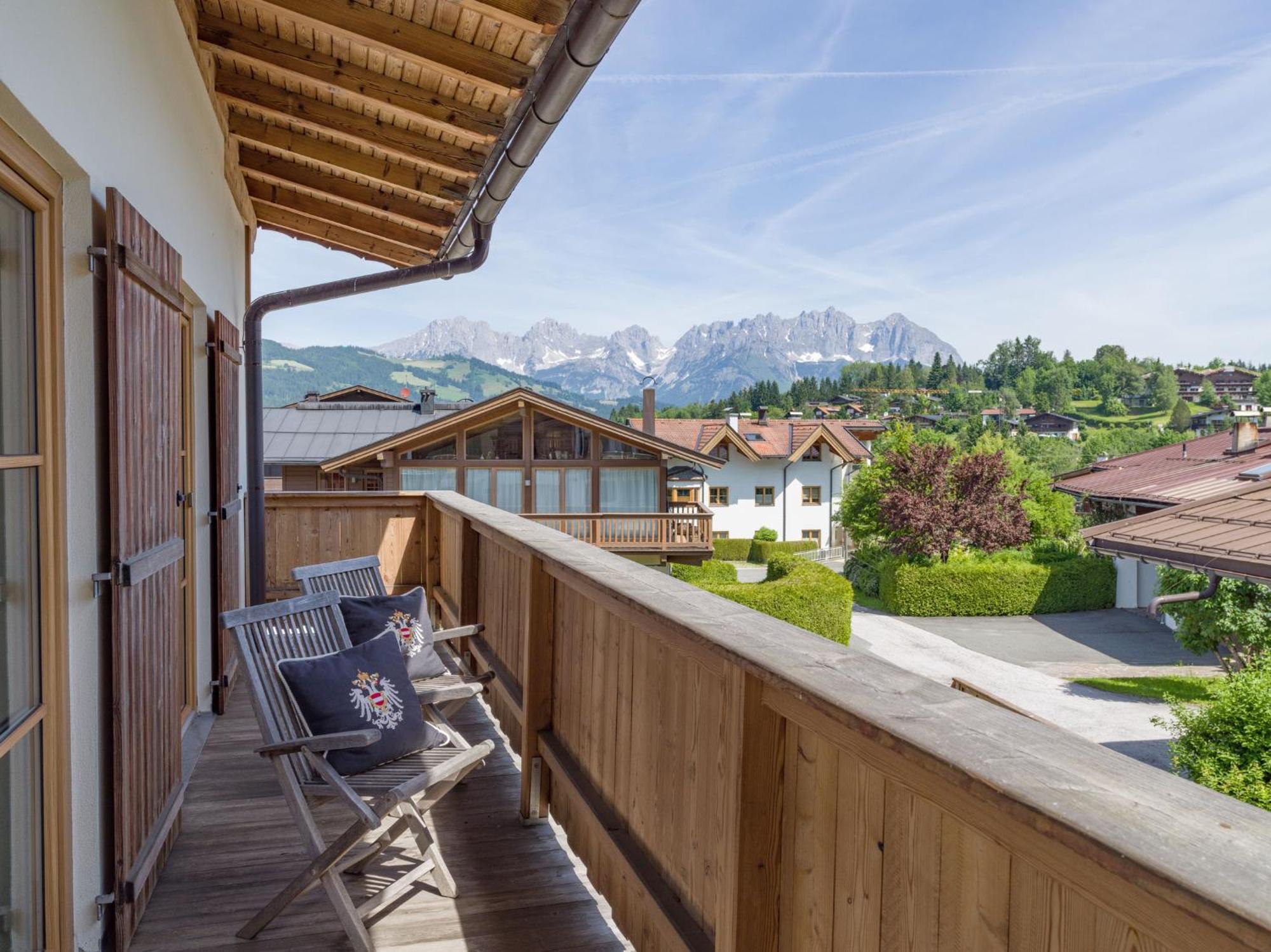Landhaus Kitzhorn Appartement Hahnenkamm - By Nv-Appartements Kitzbühel Exteriör bild