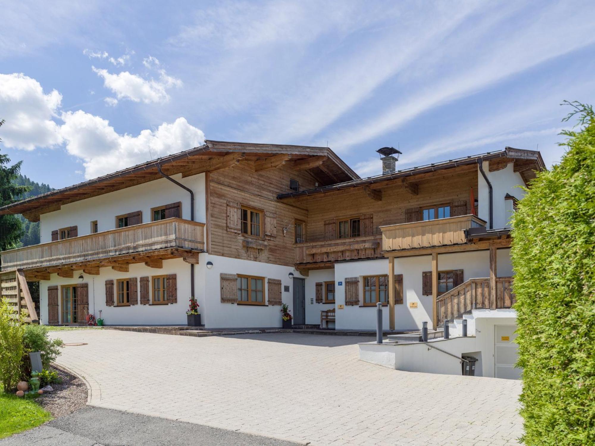 Landhaus Kitzhorn Appartement Hahnenkamm - By Nv-Appartements Kitzbühel Exteriör bild