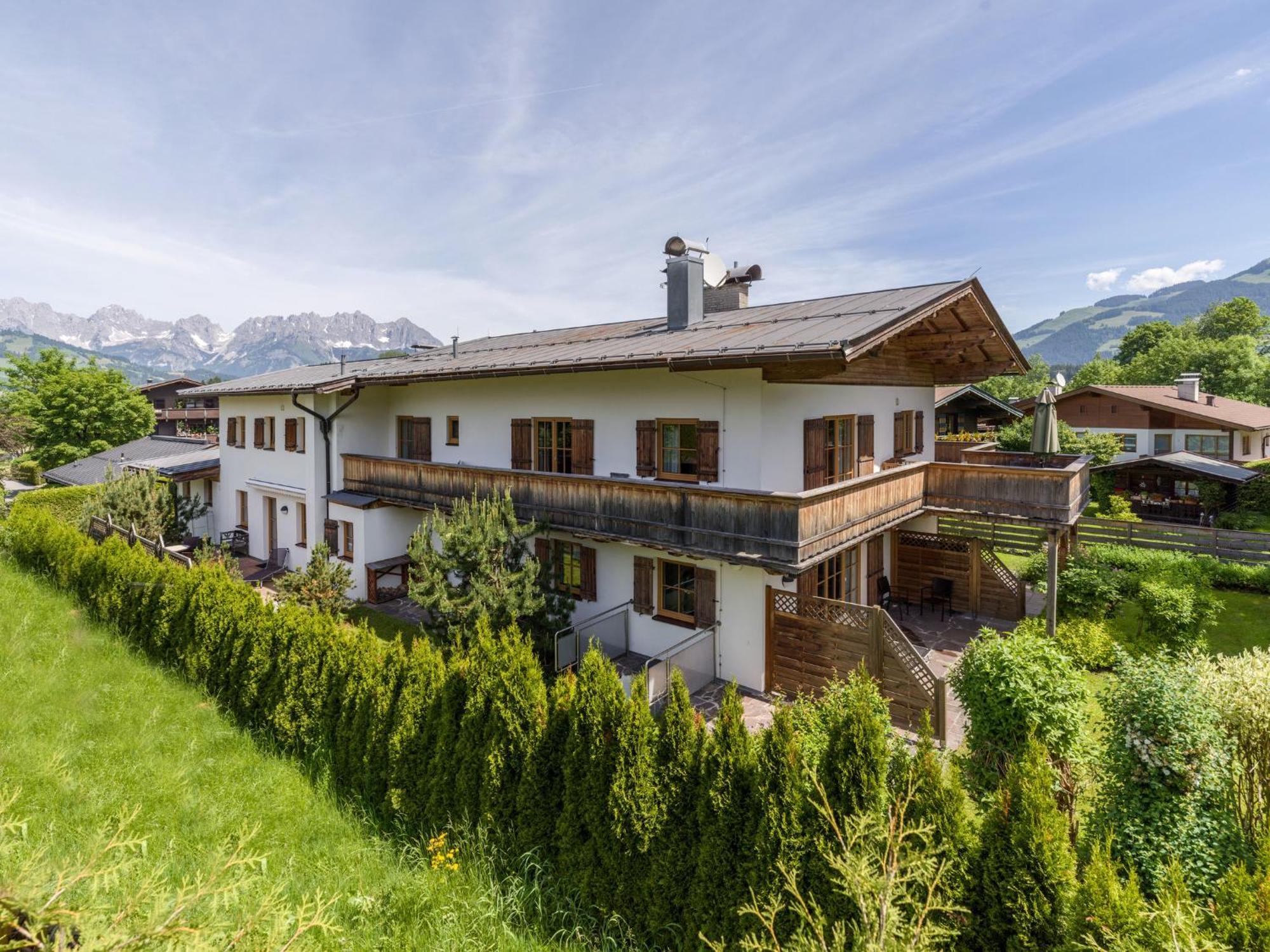 Landhaus Kitzhorn Appartement Hahnenkamm - By Nv-Appartements Kitzbühel Exteriör bild