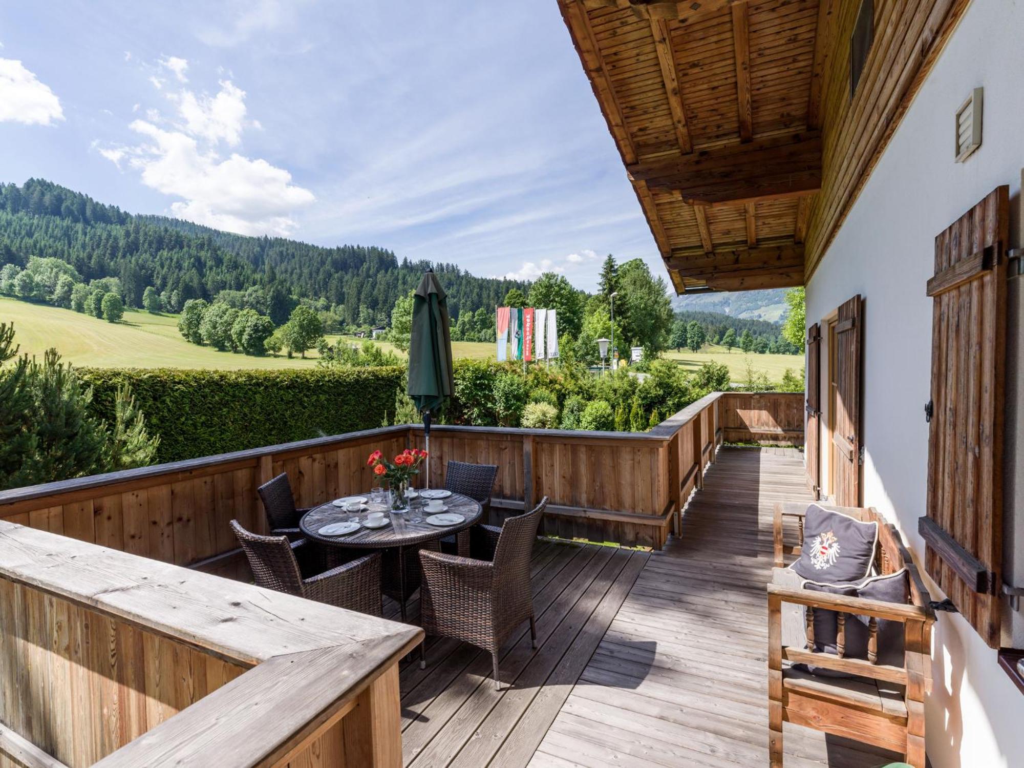 Landhaus Kitzhorn Appartement Hahnenkamm - By Nv-Appartements Kitzbühel Exteriör bild